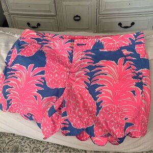 Lilly Pulitzer size 8 scalloped ~